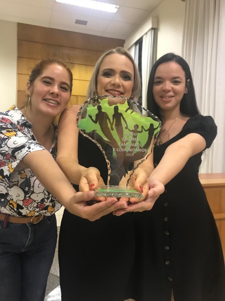 Sorriso de Plantão recebe Prêmio Valores Familiares e Comunitários