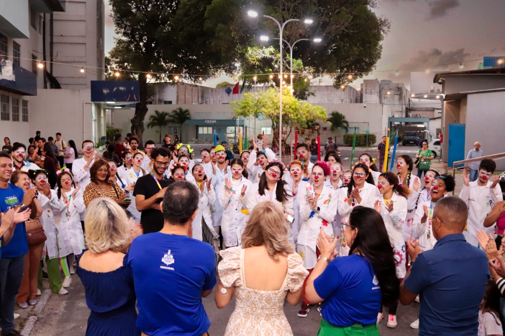 Sorriso de Plantão e Uncisal inauguram o primeiro camarim móvel de Palhaços de Hospital no Brasil